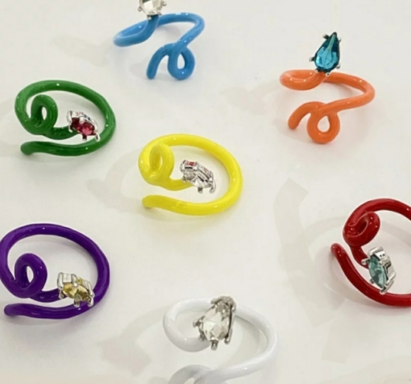 Seen in the jewelry cases of your finest department stores. . .without the price - Picture 2 of 7